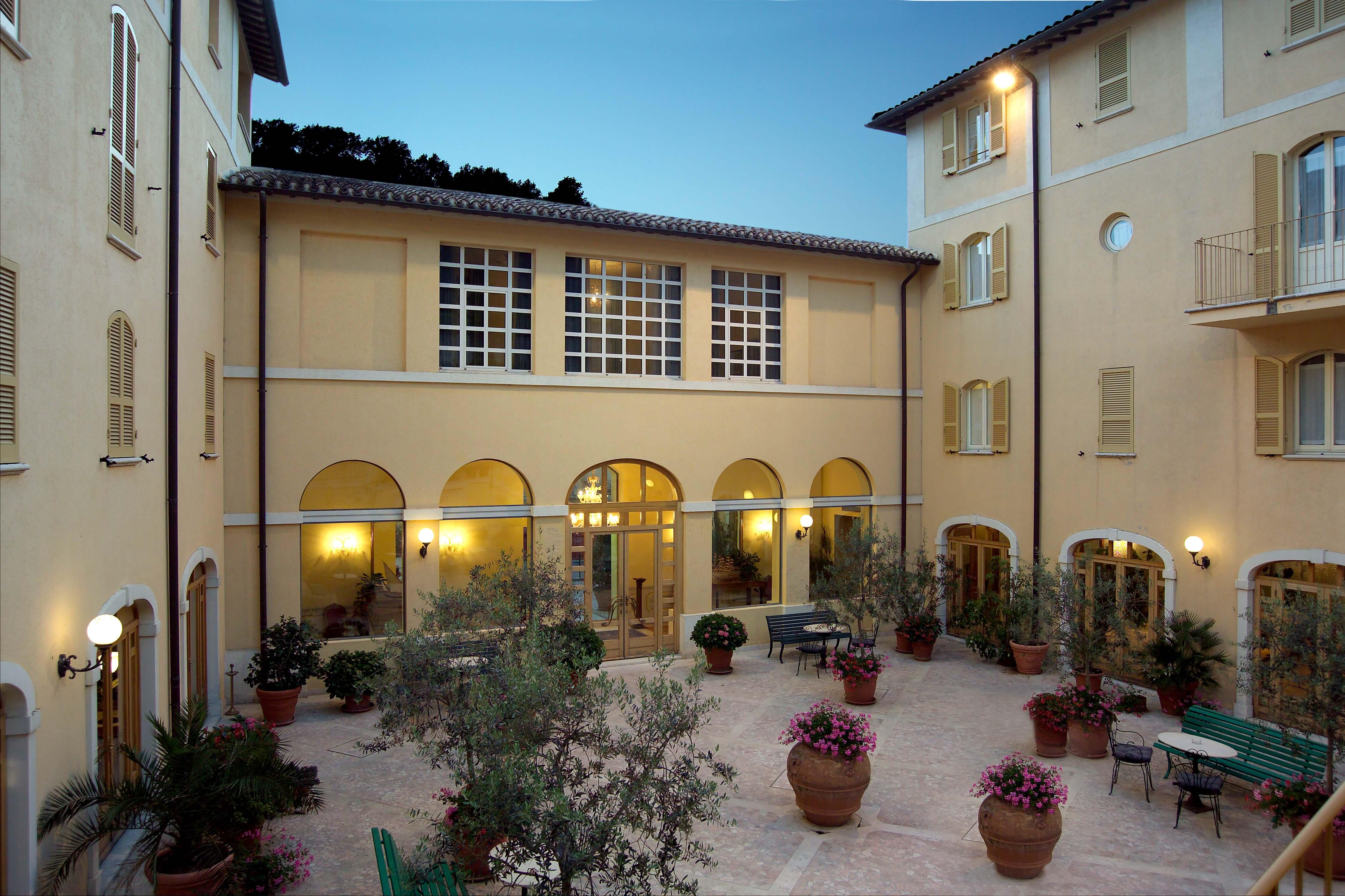 San Luca Hotel 4*